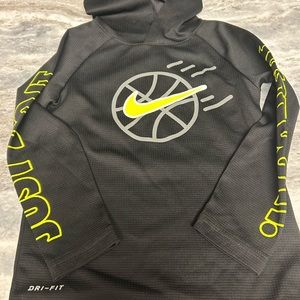Boy’s Nike light weight sweatshirt